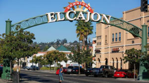 El Cajon's neighborhood sign. ((Mark Boster/Los Angeles Times))